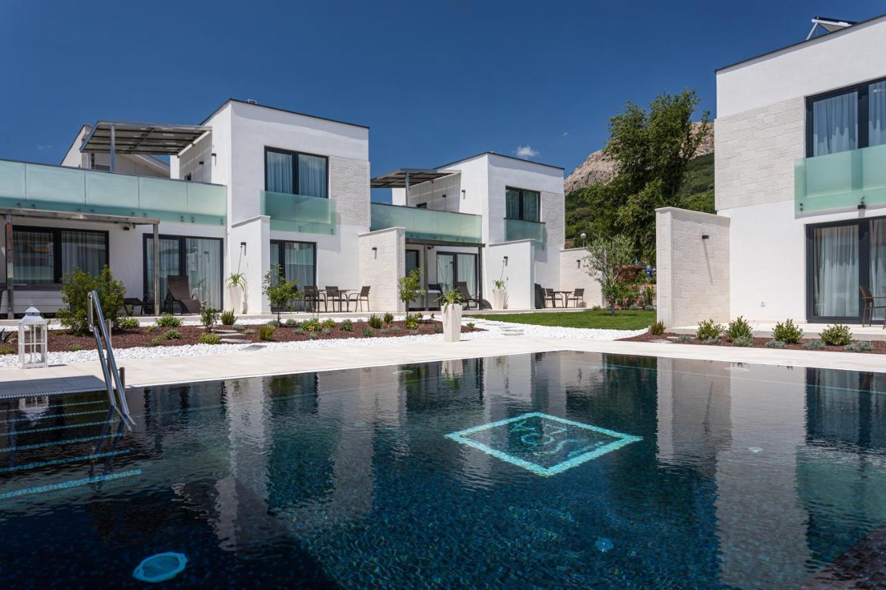 באסקה Hotel & Resort Isola מראה חיצוני תמונה