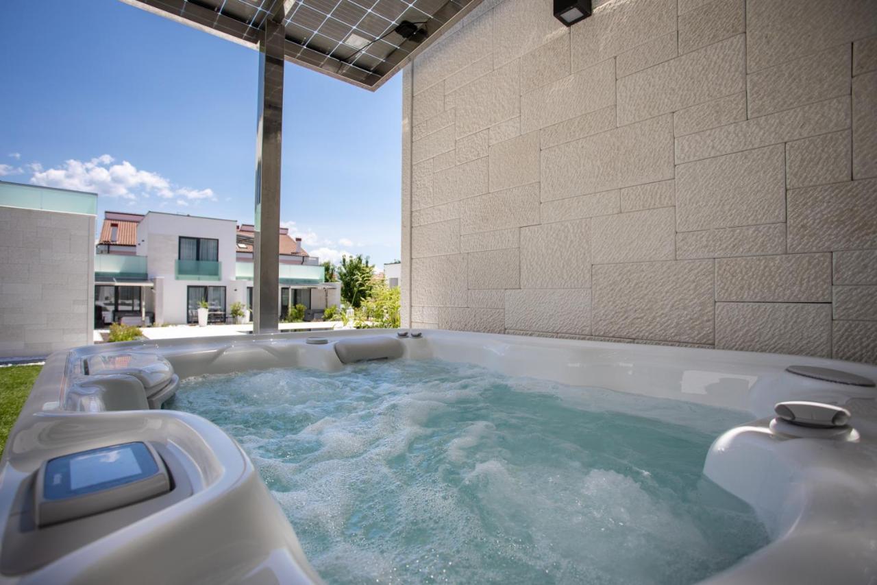 באסקה Hotel & Resort Isola מראה חיצוני תמונה