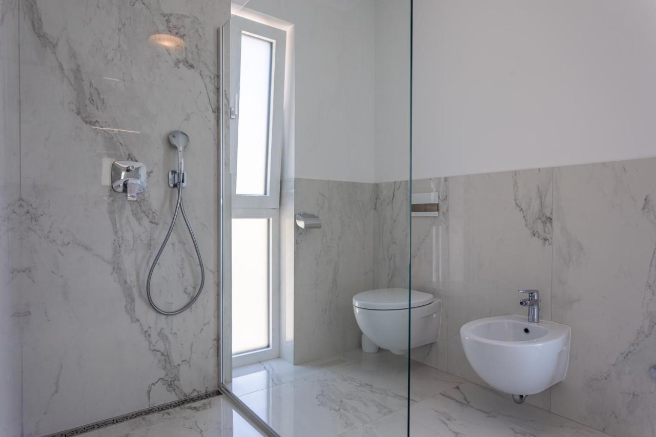 באסקה Hotel & Resort Isola מראה חיצוני תמונה
